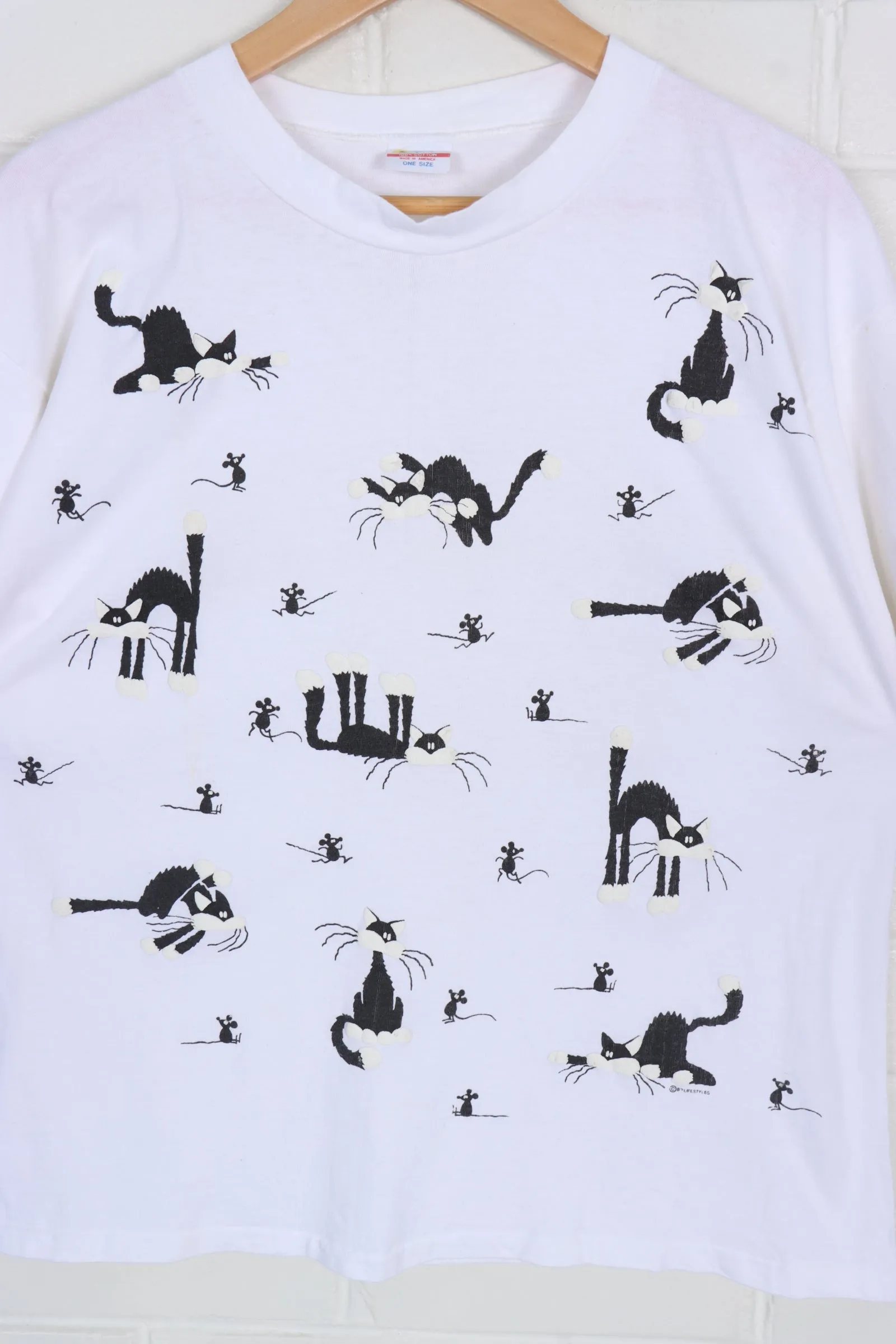 Black & White Tuxedo Cat Chasing Mouse Puff Print Tee (L)