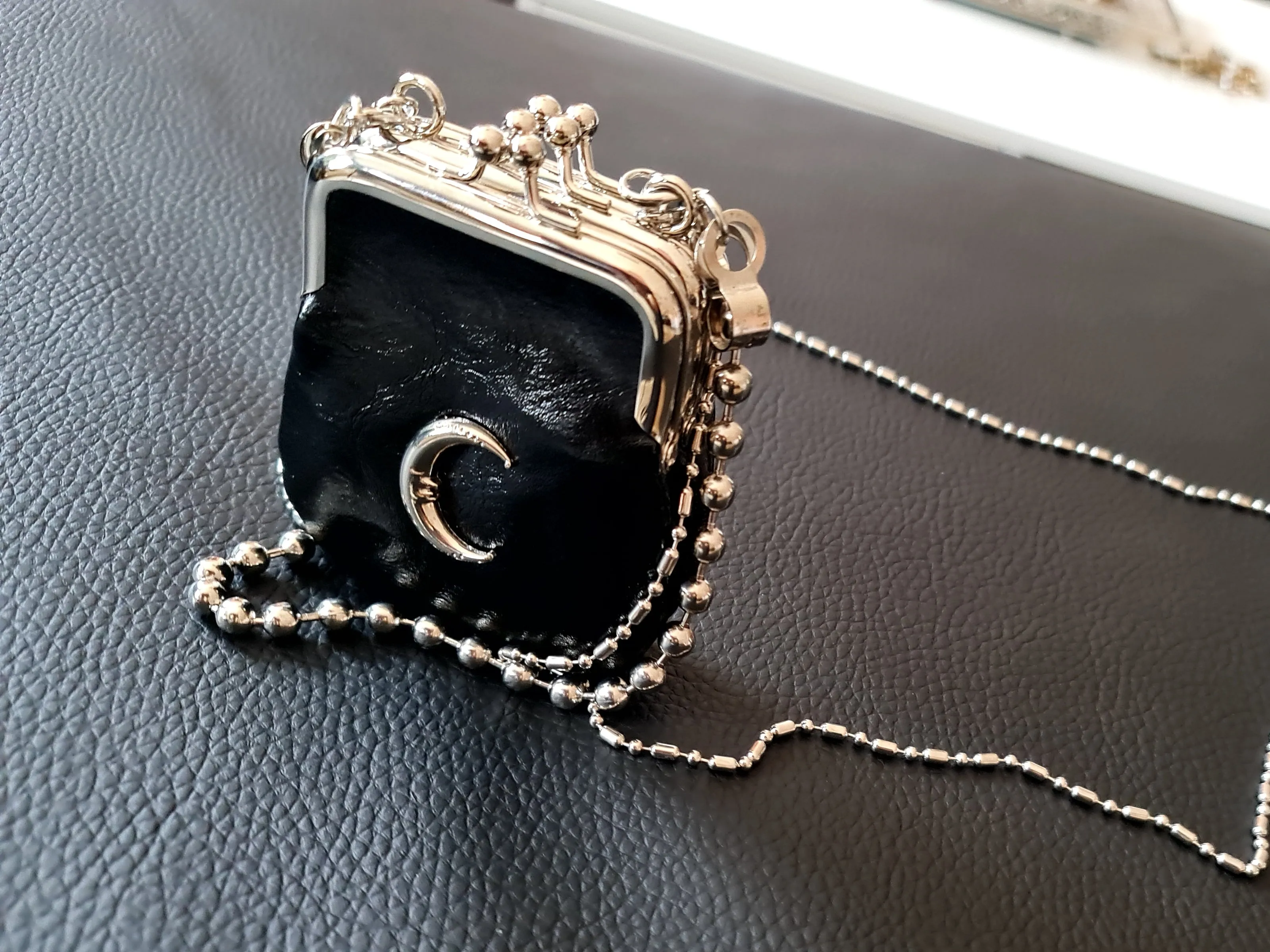 Casual Minimal Goth Mini Purse