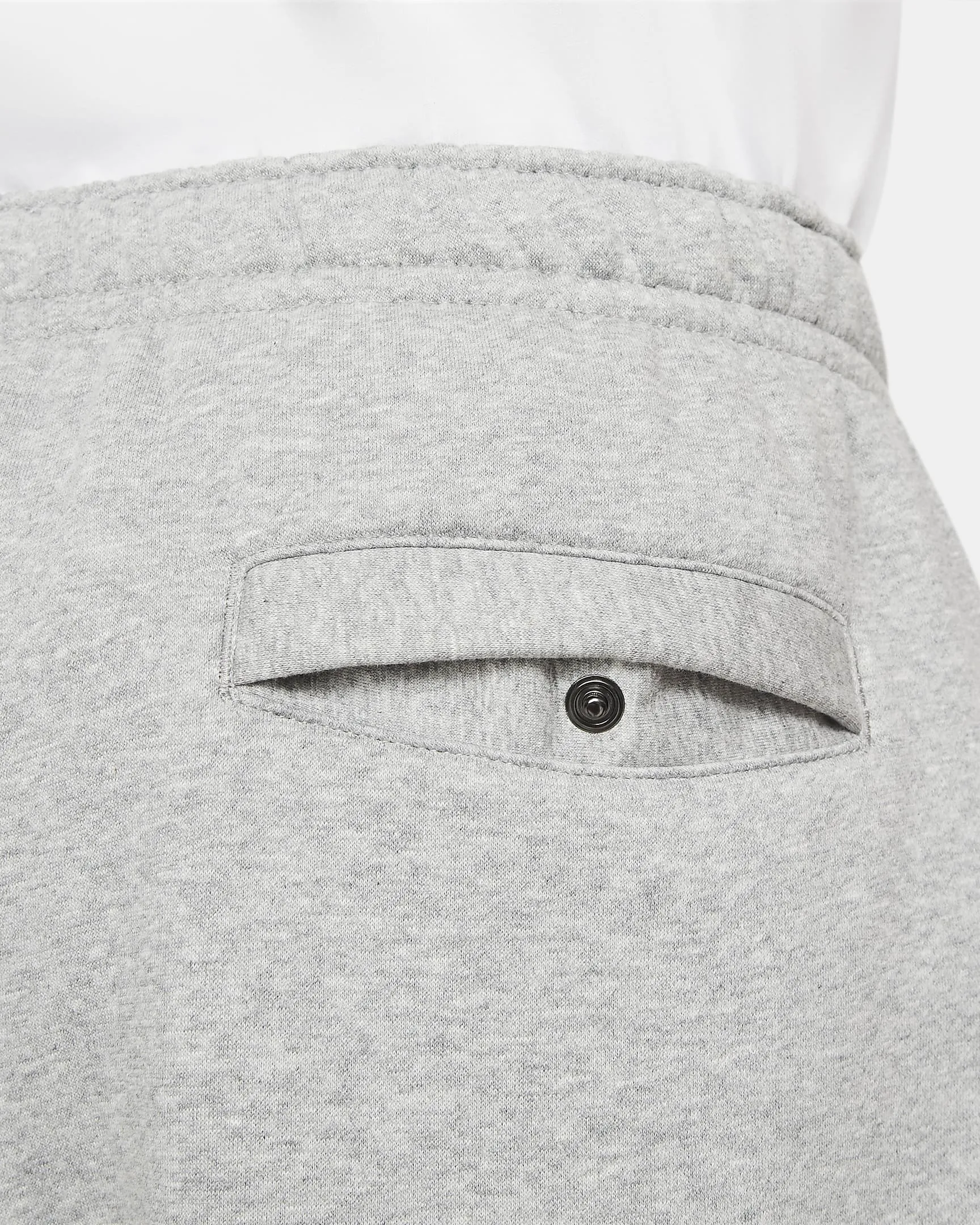 Nike Men's Sportswear Club Shorts - Dark Grey Heather / White